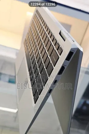 New Laptop HP EliteBook 1040 G8 16GB Intel Core i7 SSD 512GB