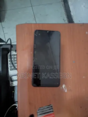 Samsung A10 32 GB Gray
