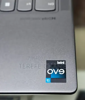 New Laptop Lenovo Yoga 7i 16GB Intel Core i7 SSD 512GB