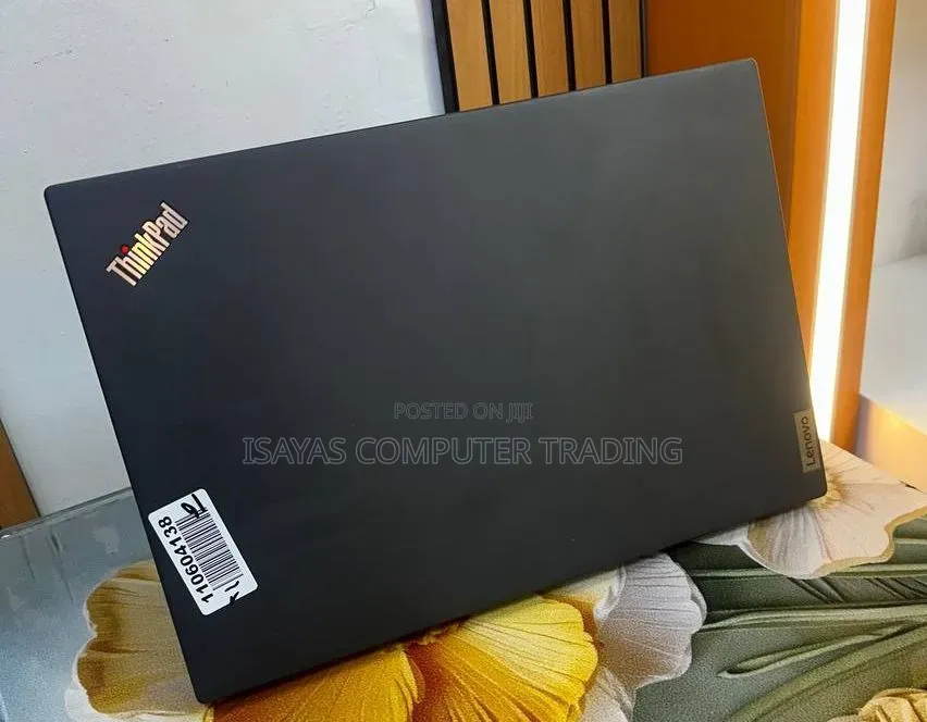 New Laptop Lenovo ThinkPad T14 16GB Intel Core i5 SSD 512GB