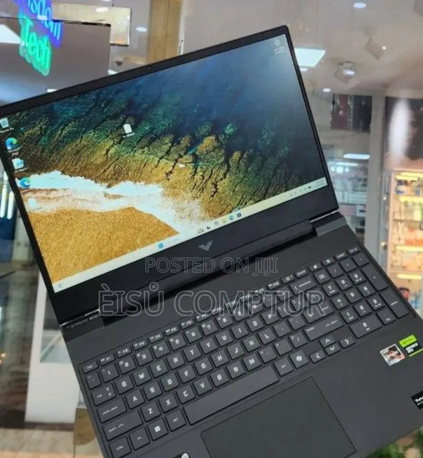 New Laptop HP Victus 15 16GB AMD Ryzen 7 SSD 1T