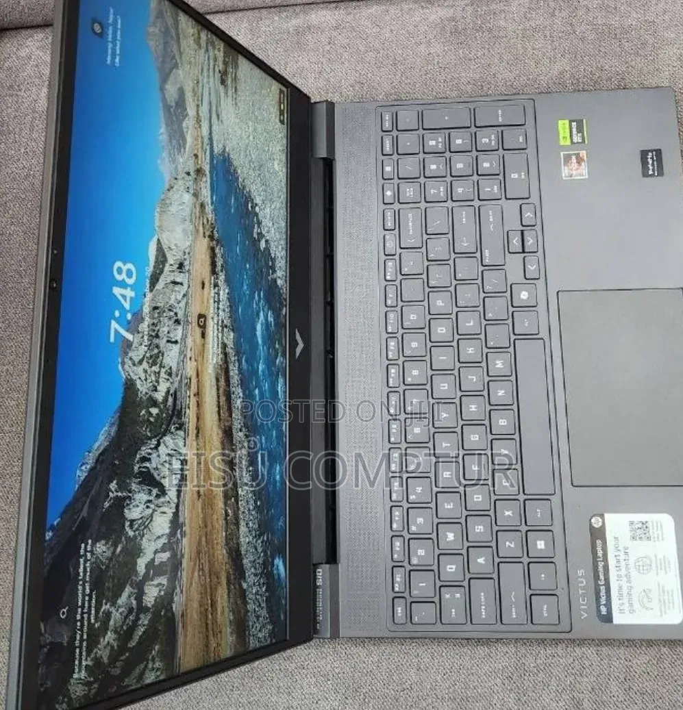 New Laptop HP Victus 15 16GB AMD Ryzen 7 SSD 1T