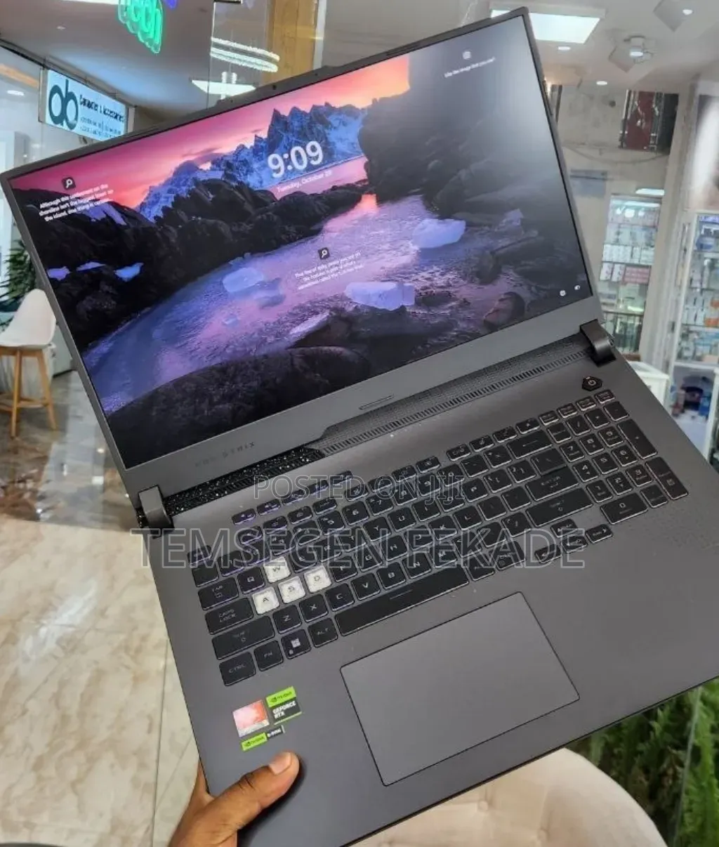 New Laptop Asus ROG Strix G17 16GB AMD Ryzen 9 SSD 1T