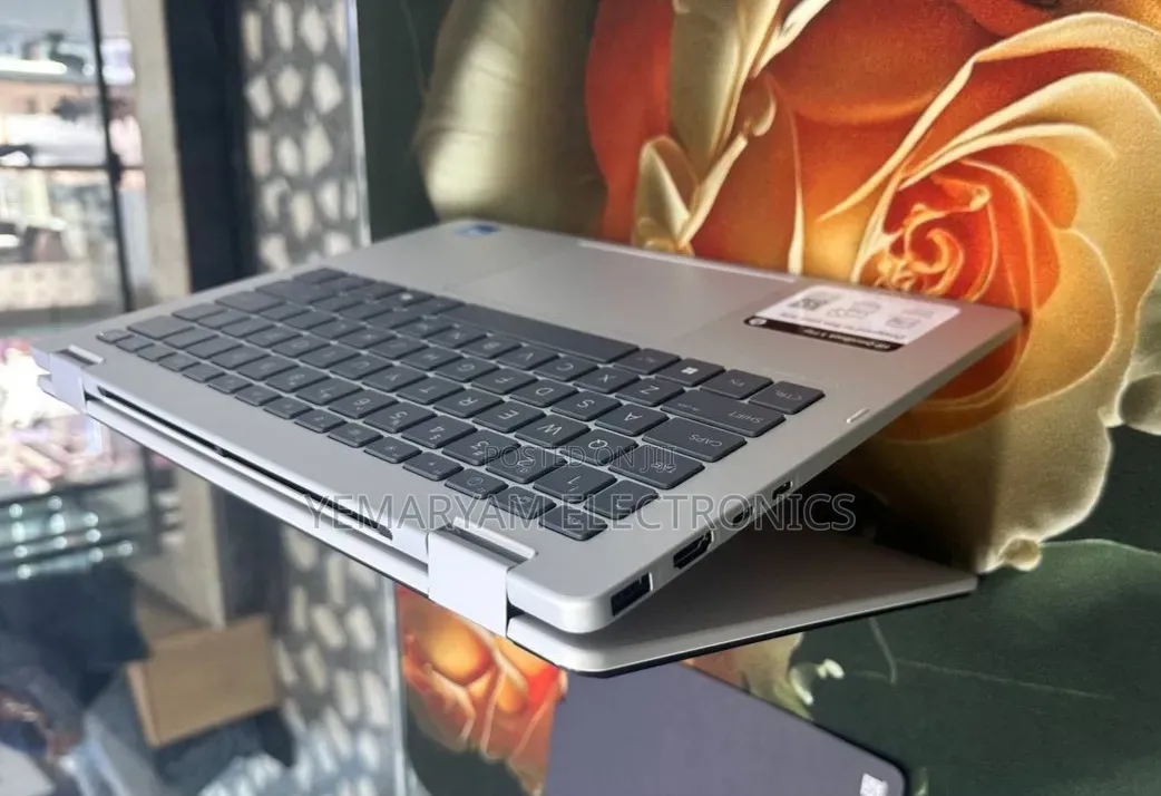 New Laptop HP OmniBook X Flip 14" 16GB Intel Core i7 SSD 512GB