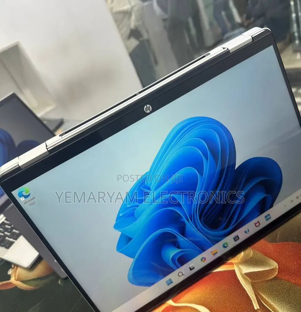 New Laptop HP OmniBook X Flip 14" 16GB Intel Core i7 SSD 512GB