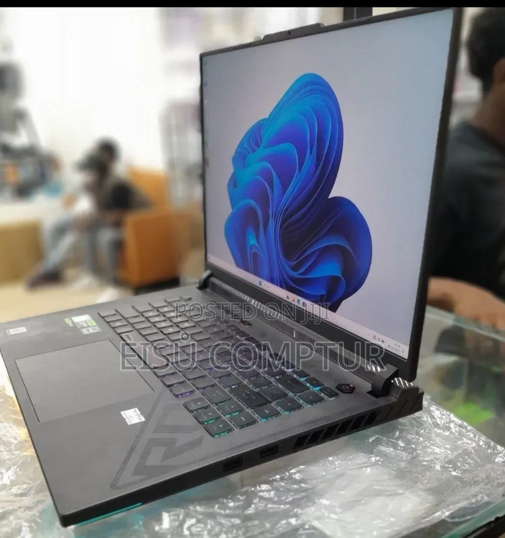 New Laptop Asus ROG Strix G15 32GB Intel Core i9 SSD 1T