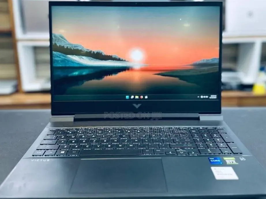 New Laptop HP Victus 15 16GB Intel Core i5 SSD 512GB