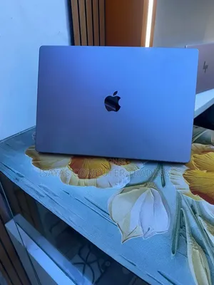 New Laptop Apple MacBook Pro 2021 M1 32GB Apple M1 Pro SSD 1T