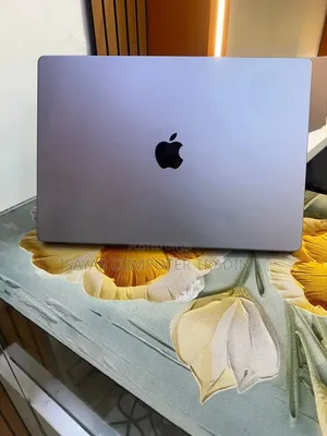 New Laptop Apple MacBook Pro 2021 M1 32GB Apple M1 Pro SSD 1T