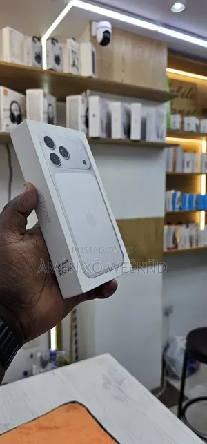 New Apple iPhone 17 Pro Max 256 GB Silver