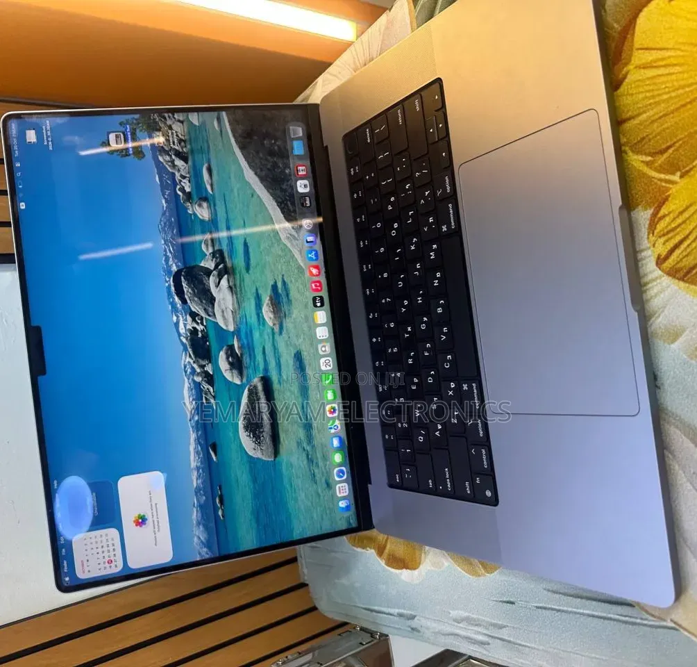 New Laptop Apple MacBook Pro 2021 M1 32GB Apple M1 SSD 512GB