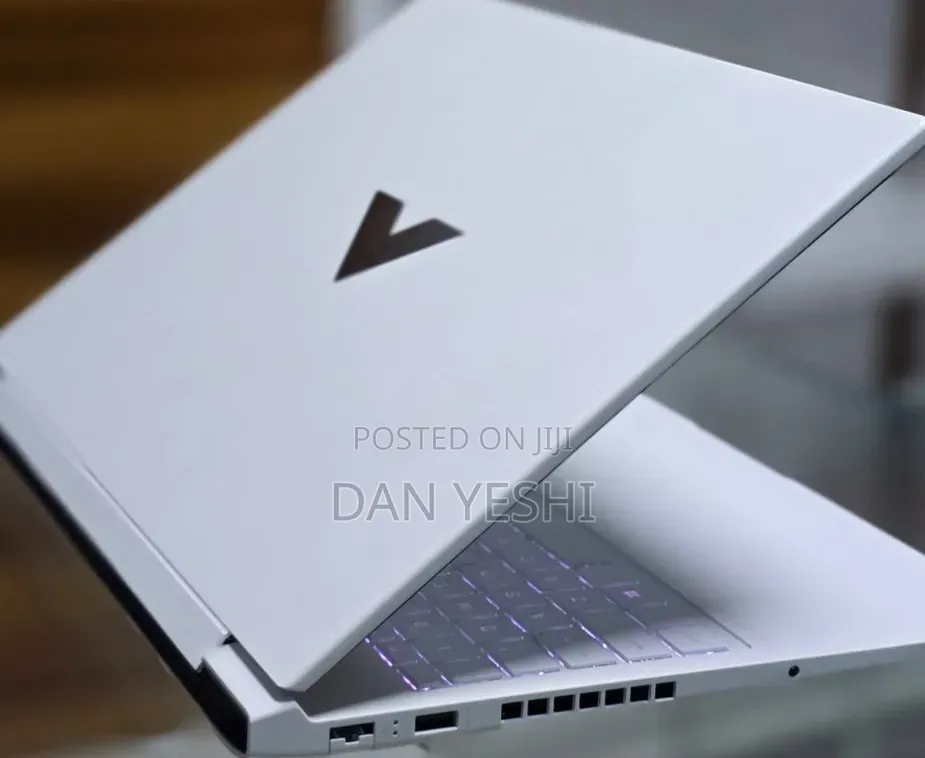 New Laptop HP 16GB AMD Ryzen 7 SSD 1T