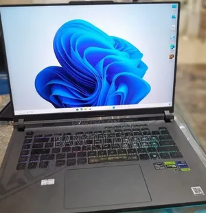 New Laptop Asus ROG Strix G18 32GB Intel Core i9 SSD 1T