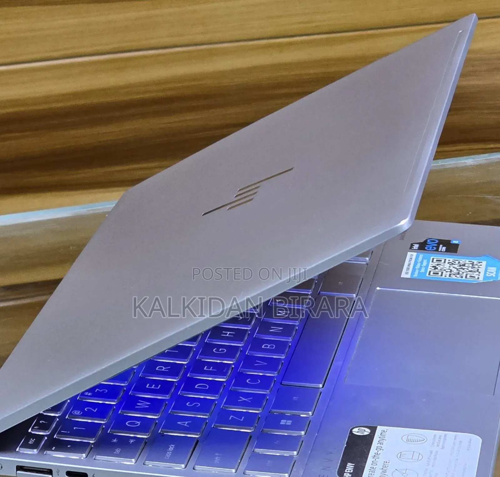 New Laptop HP Envy 13 8GB Intel Core i5 SSD 256GB