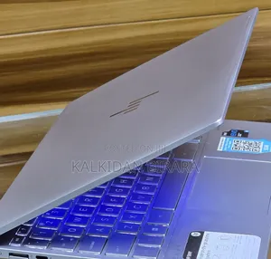 New Laptop HP Envy 13 8GB Intel Core i5 SSD 256GB