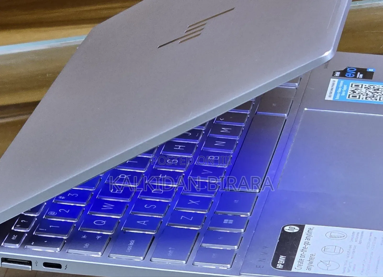 New Laptop HP Envy 13 8GB Intel Core i5 SSD 256GB