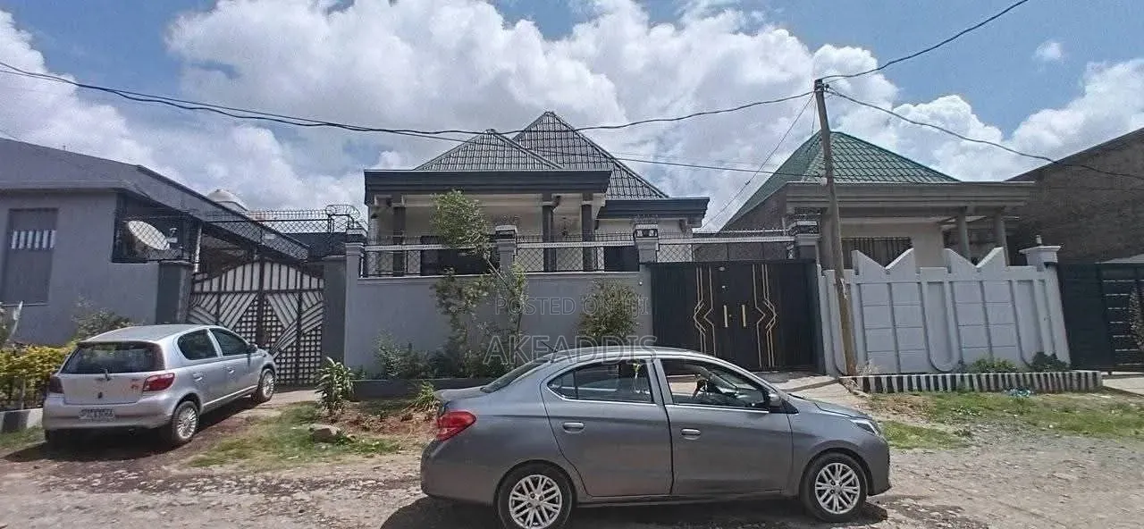Furnished 5bdrm Villa in ሰሚት, Bole for sale