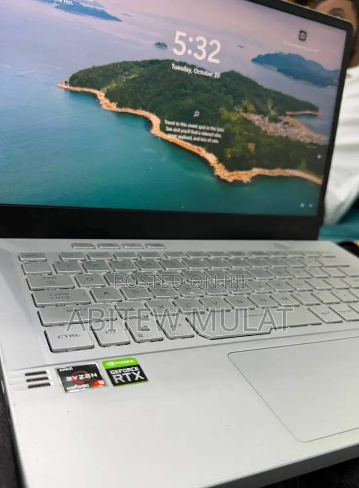 Laptop Asus ROG Zephyrus G14 16GB AMD Ryzen 9 SSD 512GB