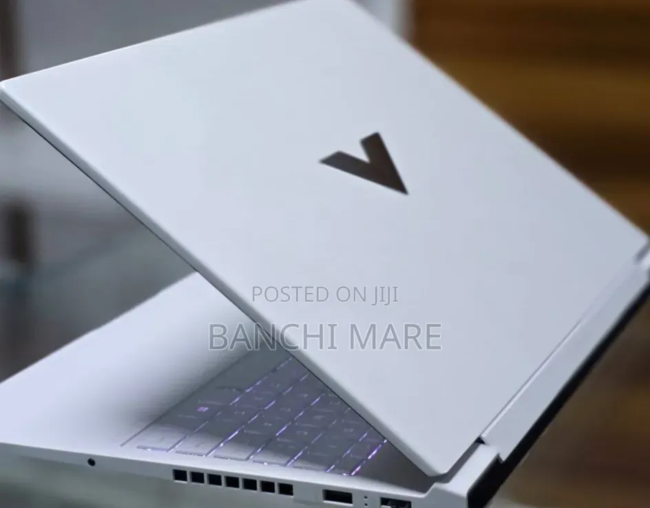 New Laptop HP Victus 16 16GB AMD Ryzen 7 SSD 1T