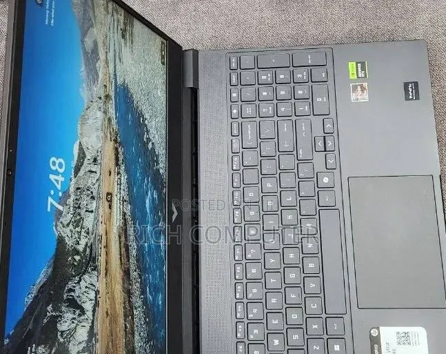 New Laptop HP Victus 15 16GB AMD Ryzen 7 SSD 1T