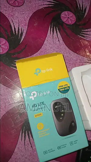 TP-Link M7000 4G LTE Mobile Wi-Fi Pocket Router