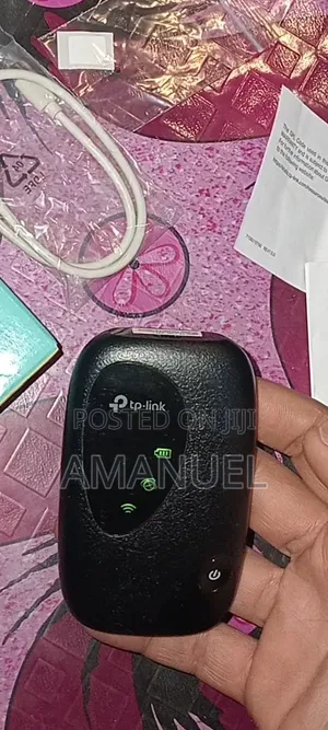 TP-Link M7000 4G LTE Mobile Wi-Fi Pocket Router