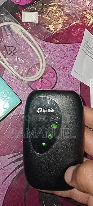 TP-Link M7000 4G LTE Mobile Wi-Fi Pocket Router