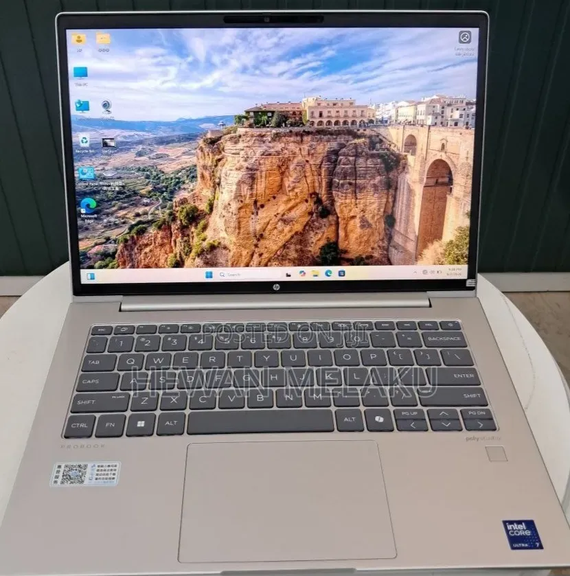 New Laptop HP 16GB Intel Core Ultra 7 SSD 512GB