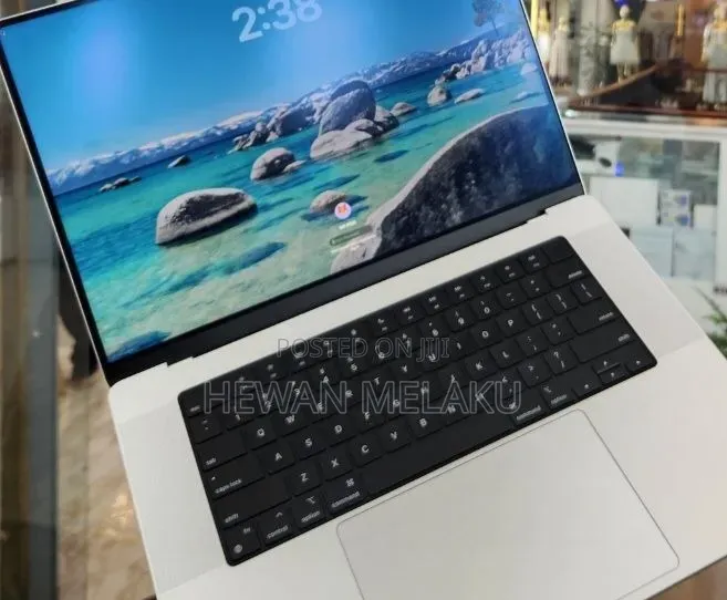 New Laptop Apple MacBook Pro 2021 M1 16GB Apple M1 Pro SSD 1T