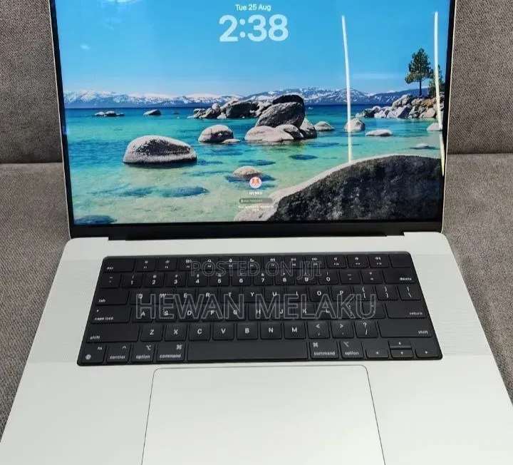 New Laptop Apple MacBook Pro 2021 M1 16GB Apple M1 Pro SSD 1T