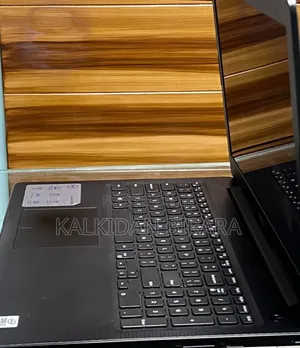 New Laptop Dell Inspiron 15 8GB Intel Core i7 SSD 256GB