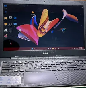 New Laptop Dell Inspiron 15 8GB Intel Core i7 SSD 256GB