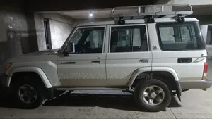 Toyota Land Cruiser 2022 White