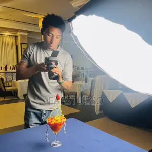 Camera Man, Video Editor