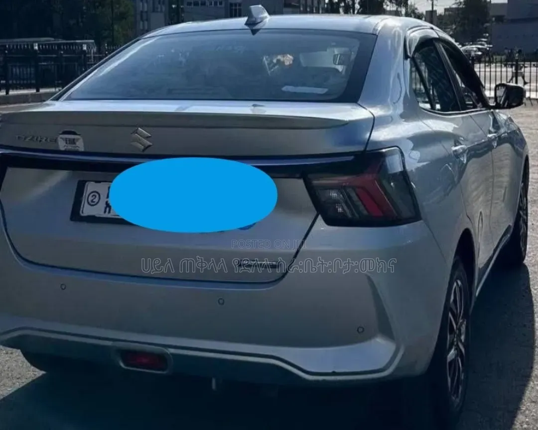 Suzuki Dzire 2025 Silver