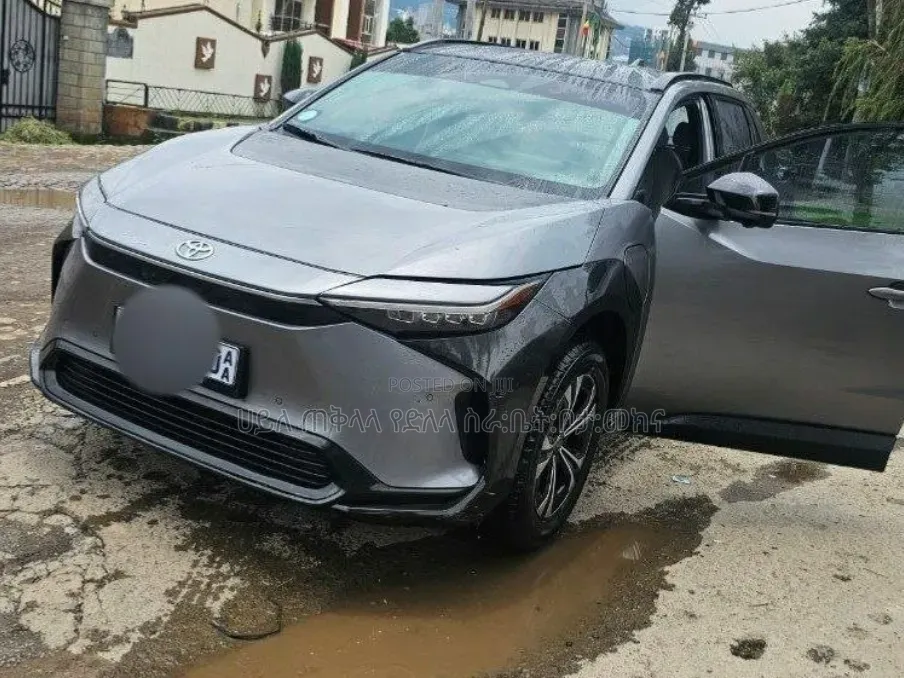 Toyota bZ4X 2023 Gray
