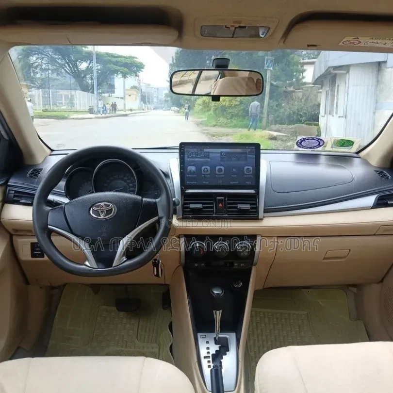 Toyota Yaris 2015 Purple
