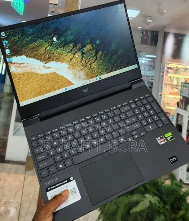 New Laptop HP Victus 16 16GB AMD Ryzen 7 SSD 1T