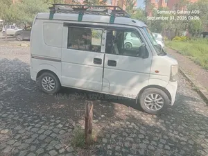 Suzuki Every Wagon 2012 White