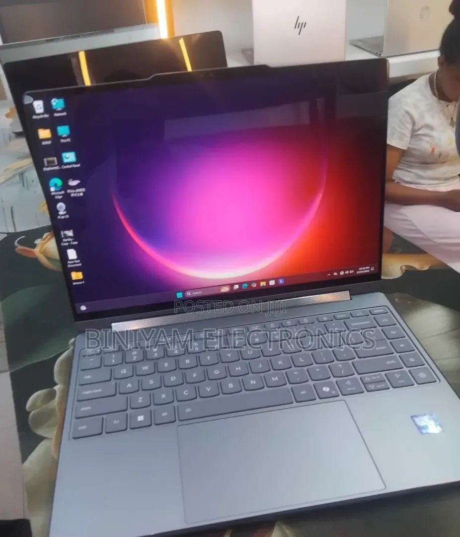 New Laptop Lenovo Yoga 9 16GB Intel Core Ultra 7 SSD 1T
