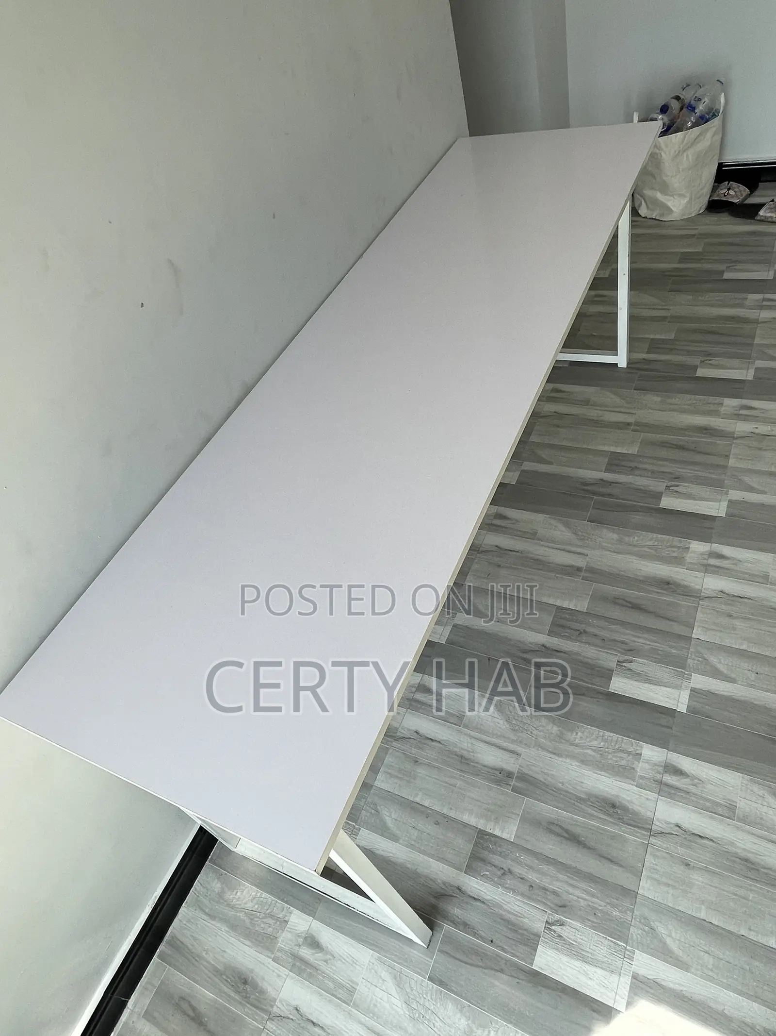 2 Meter Table