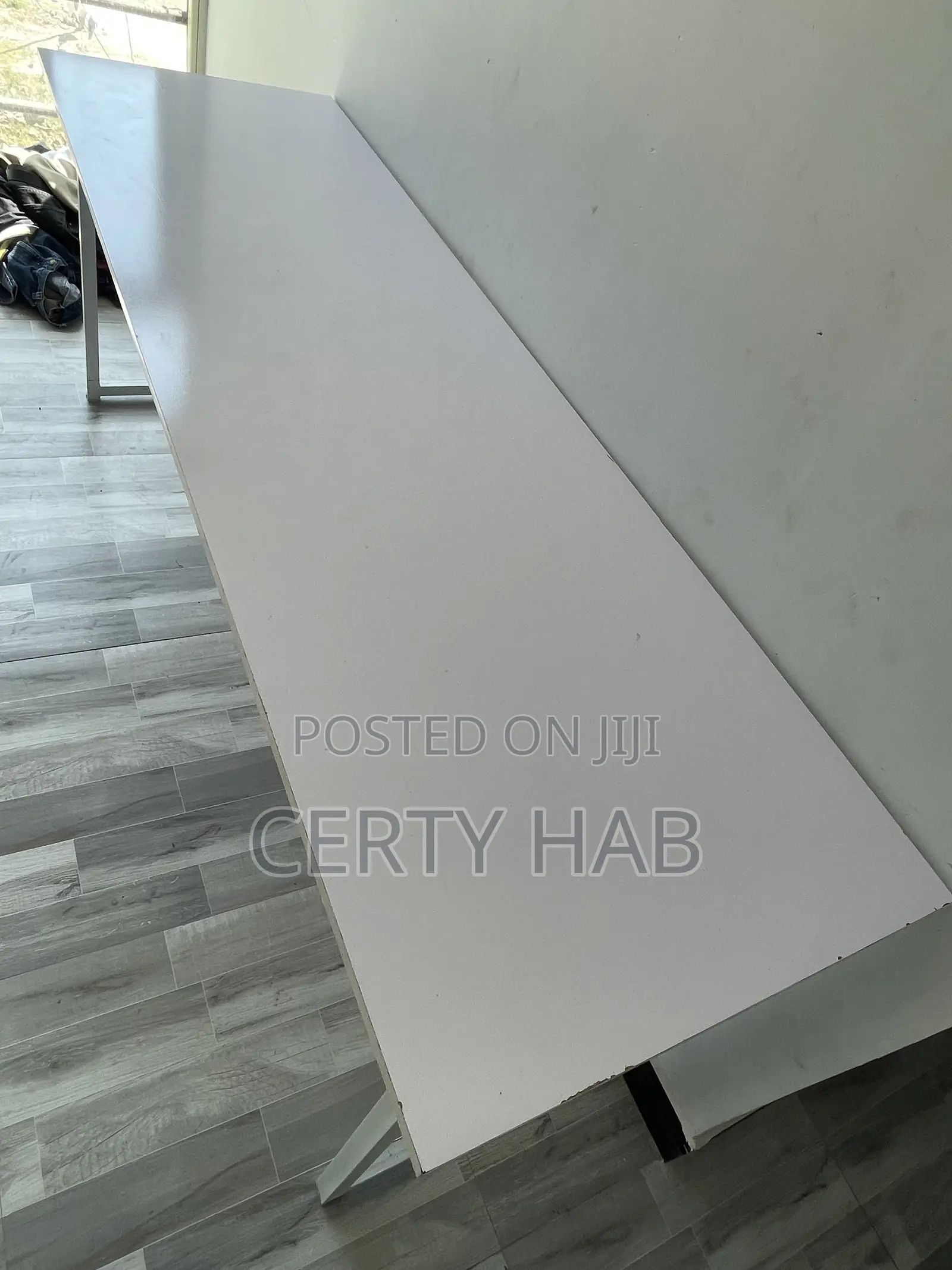 2 Meter Table