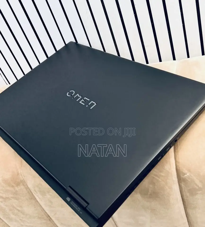 New Laptop HP Omen 17t 16GB Intel Core i9 SSD 1T
