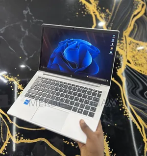 New Laptop HP EliteBook 830 16GB Intel Core i5 SSD 512GB
