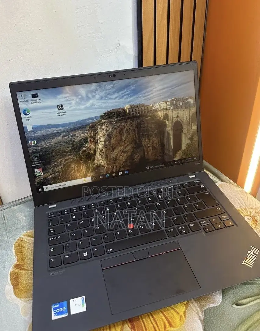 New Laptop Lenovo ThinkPad T14s Gen 2 16GB Intel Core i5 SSD 512GB
