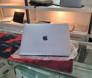 New Laptop Apple MacBook Pro 2020 M1 16GB Apple M1 Pro SSD 256GB