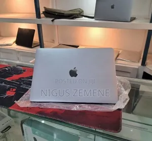 New Laptop Apple MacBook Pro 2020 M1 16GB Apple M1 Pro SSD 256GB