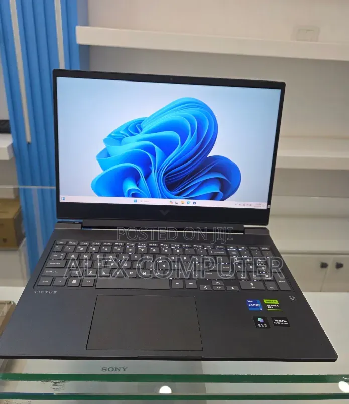 New Laptop HP Victus 16 16GB Intel Core i7 SSD 1T