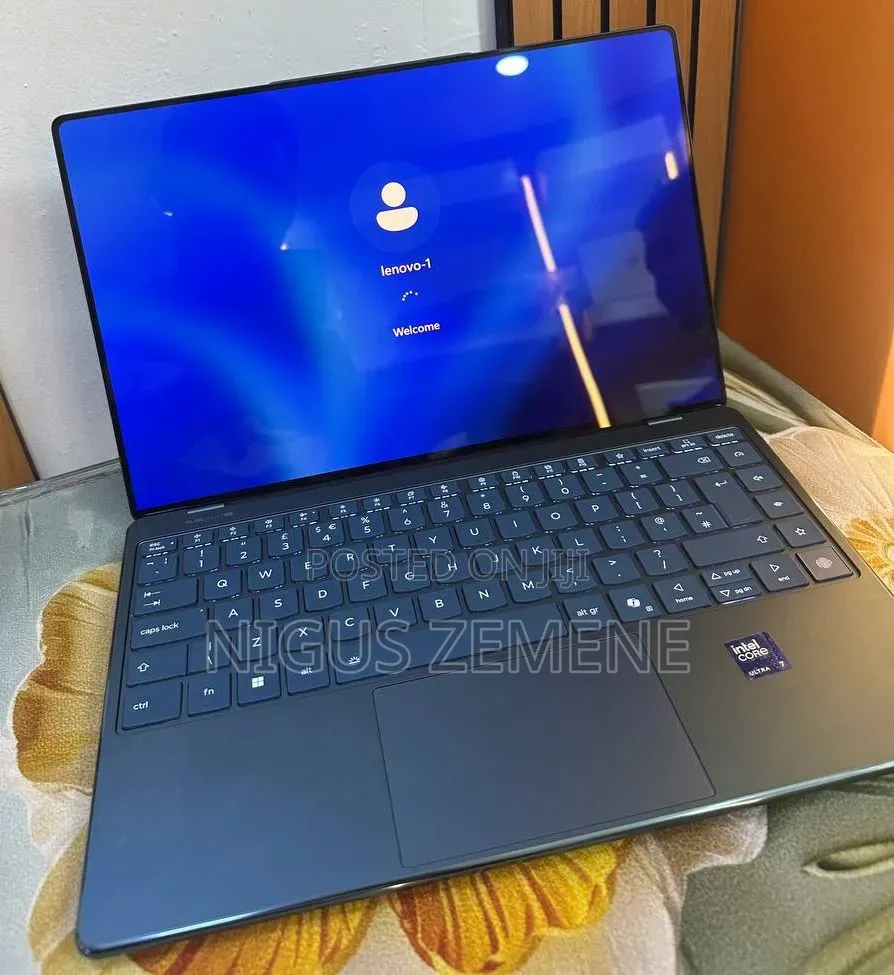 New Laptop Lenovo Yoga 7i 16GB Intel Core Ultra 7 SSD 512GB