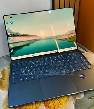 New Laptop Lenovo Yoga 7i 16GB Intel Core Ultra 7 SSD 512GB